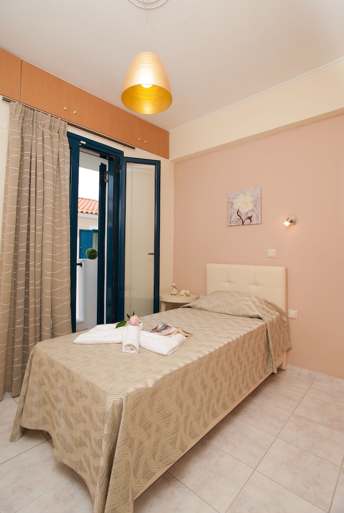 Villa, 4 Bedrooms photo 2