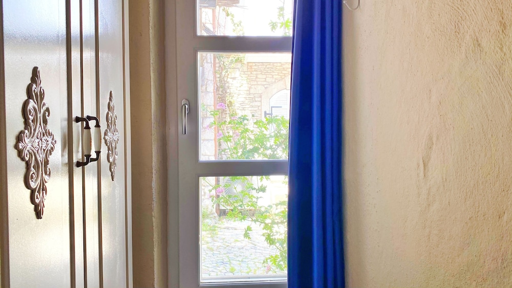Standard Room photo 3