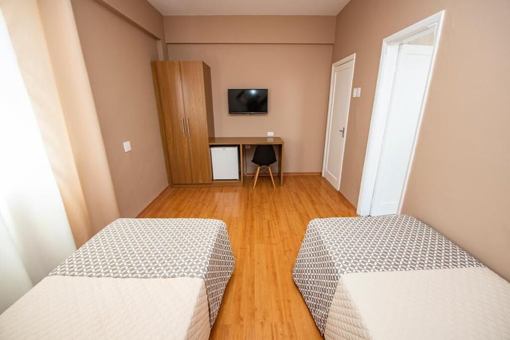 Standard Twin Room photo 3