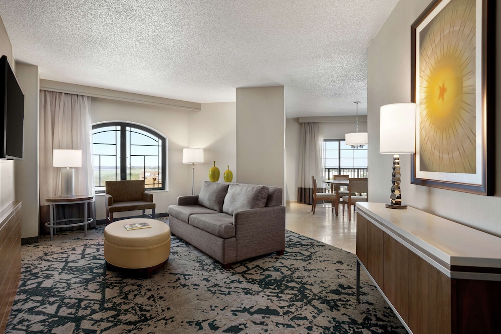 Penthouse, Non Smoking