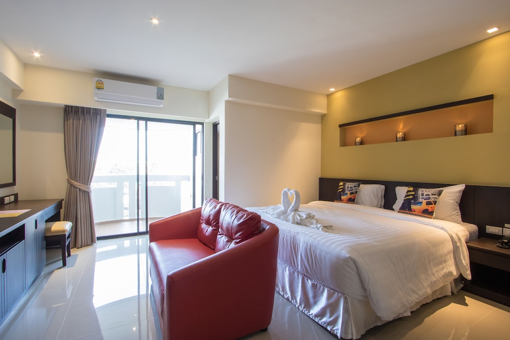 Deluxe Double or Twin Room photo 3