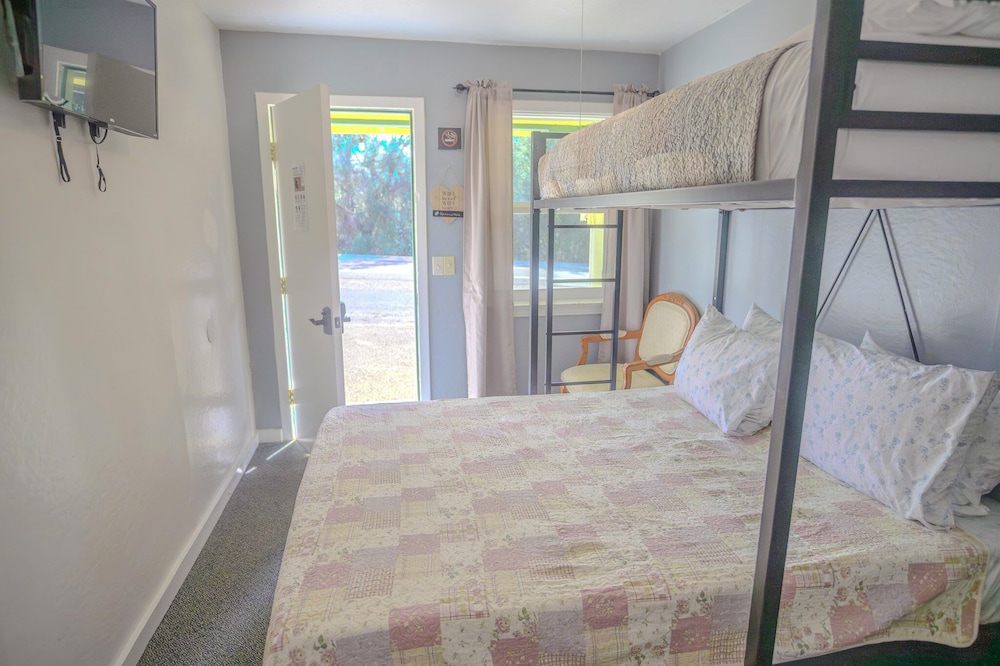 Family Studio Suite, Non Smoking, Mountain View