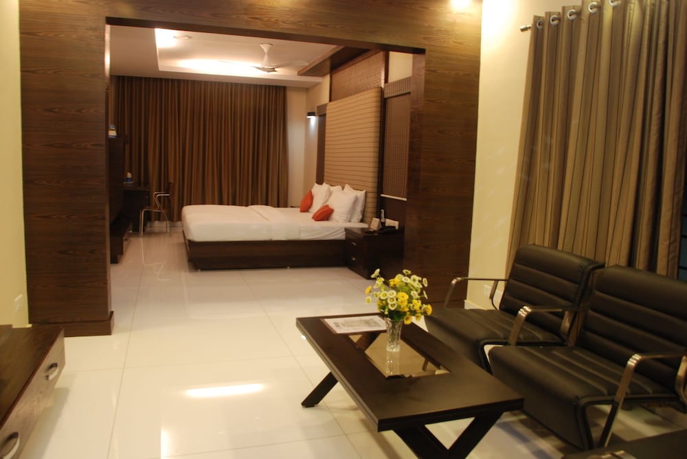 Executive Suite photo 3