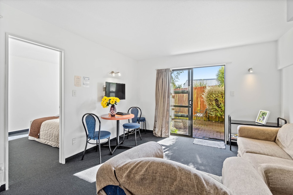 Standard Apartment, 2 Bedrooms, Non Smoking, Kitchenette photo 2