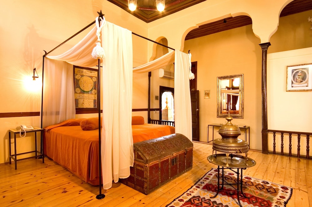 Ottoman Suite (Honeymoon Suite) - Photo 4