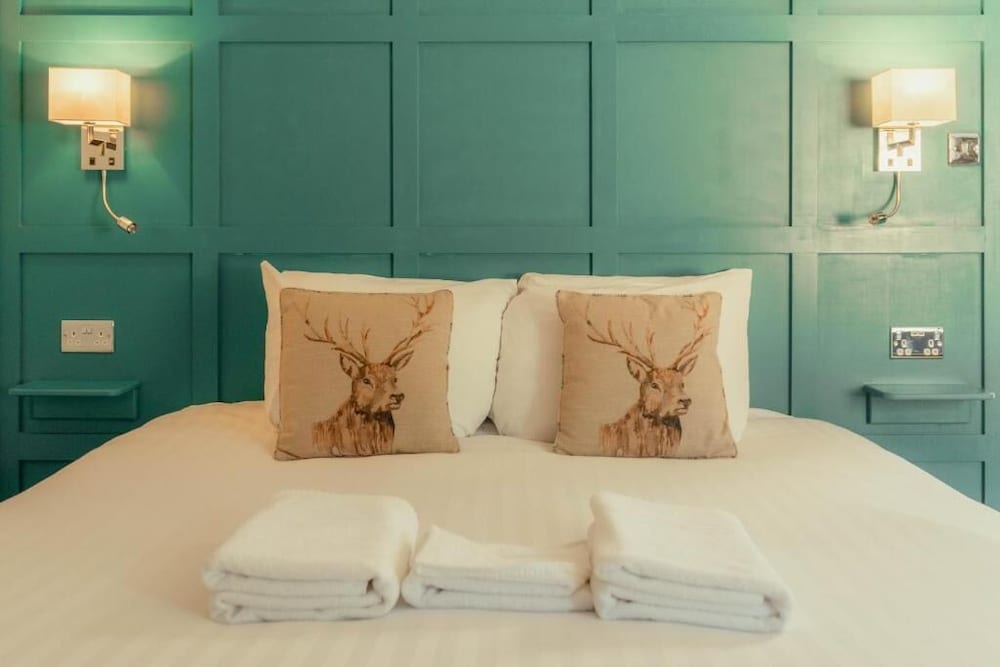 Standard King or Twin Room