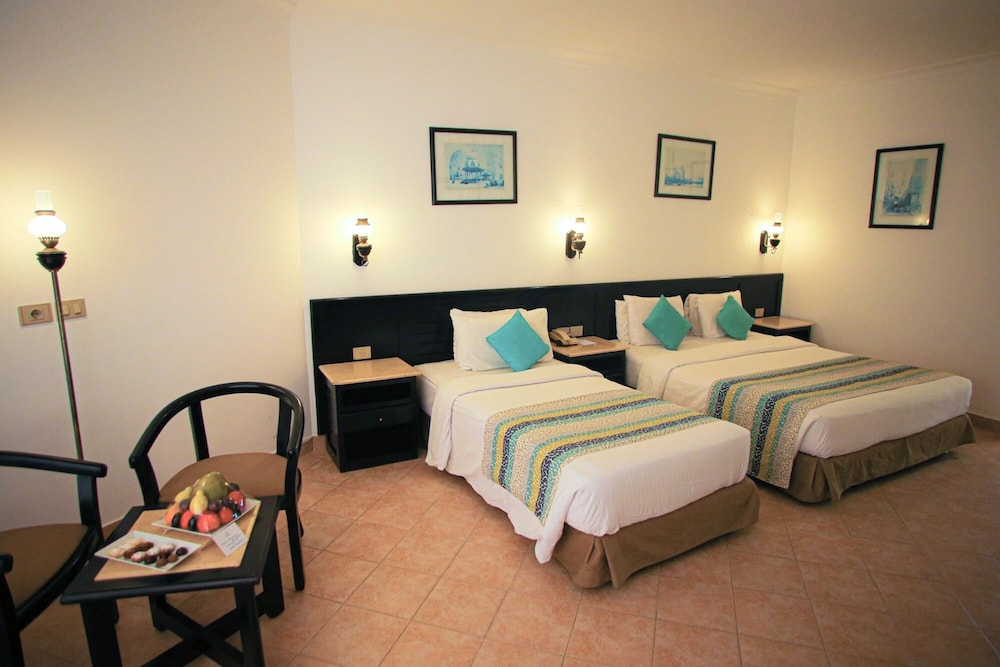 Family Room, Partial Sea View