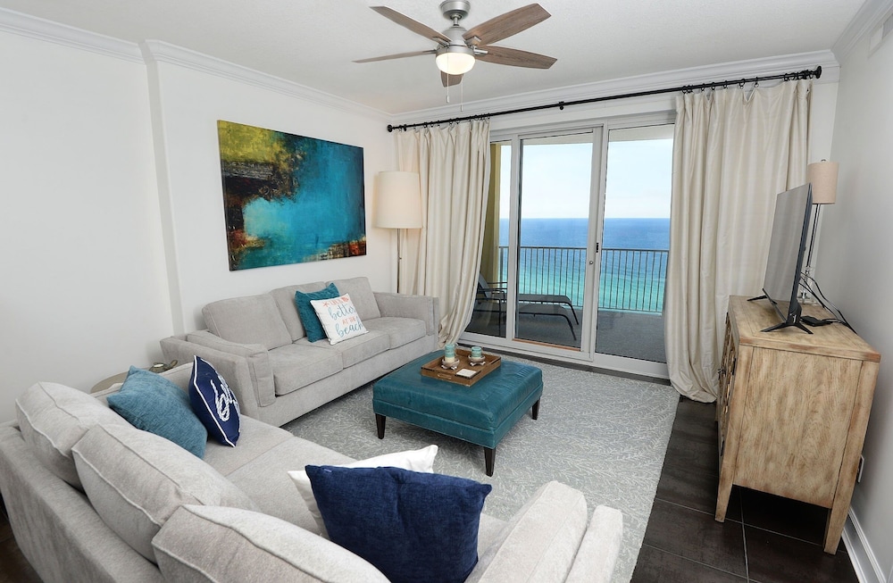 Condo, 2 Bedrooms