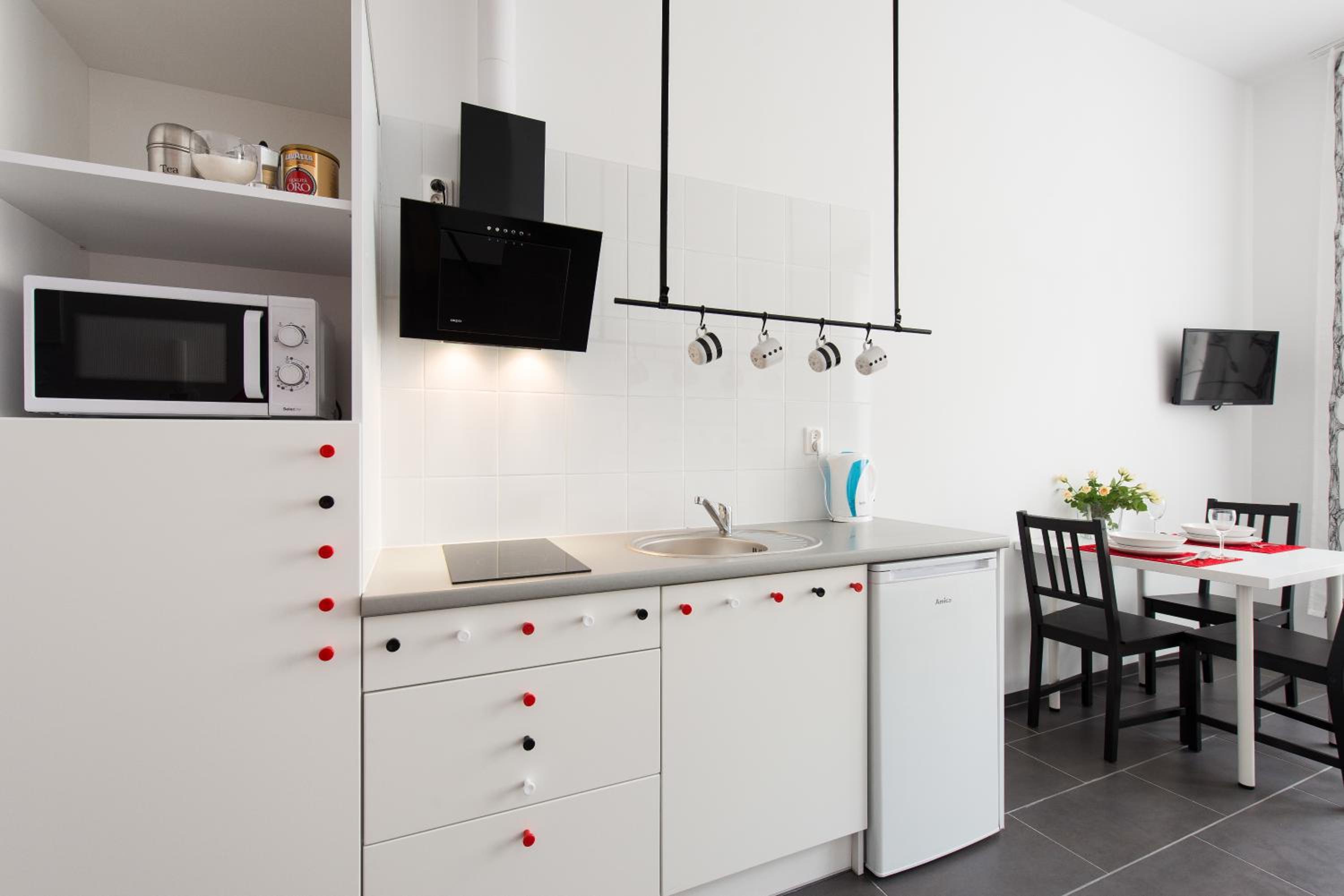 Apartment photo 2