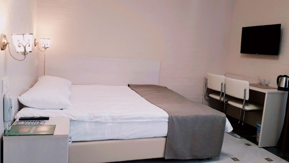 Standard Double Room photo 3