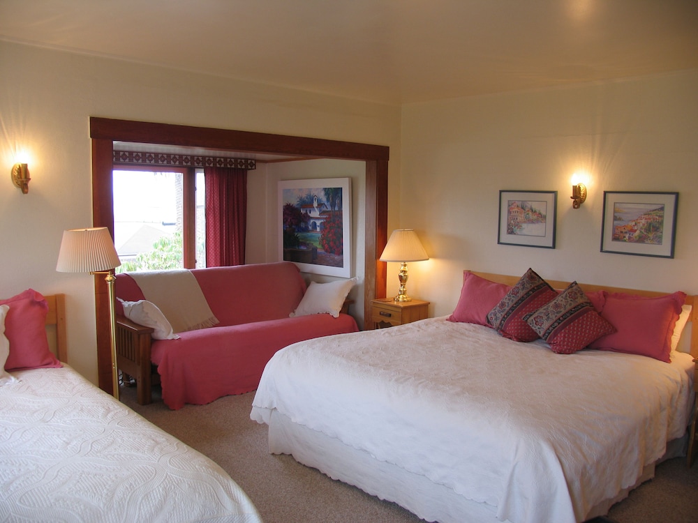 Family Quadruple Room, Garden View photo 1