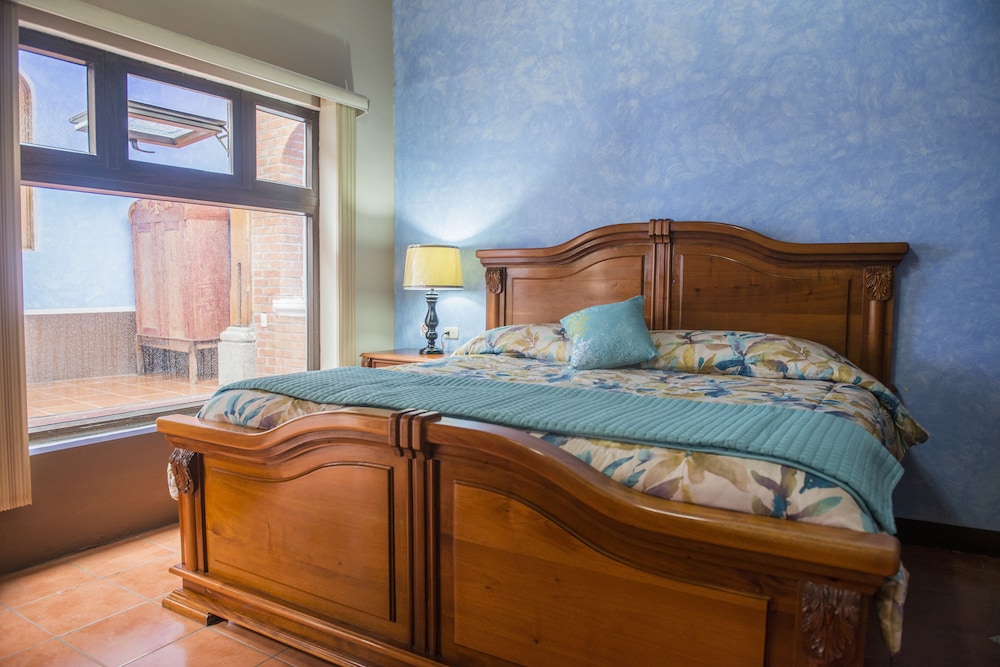 Comfort Double Room, 1 King Bed photo 2