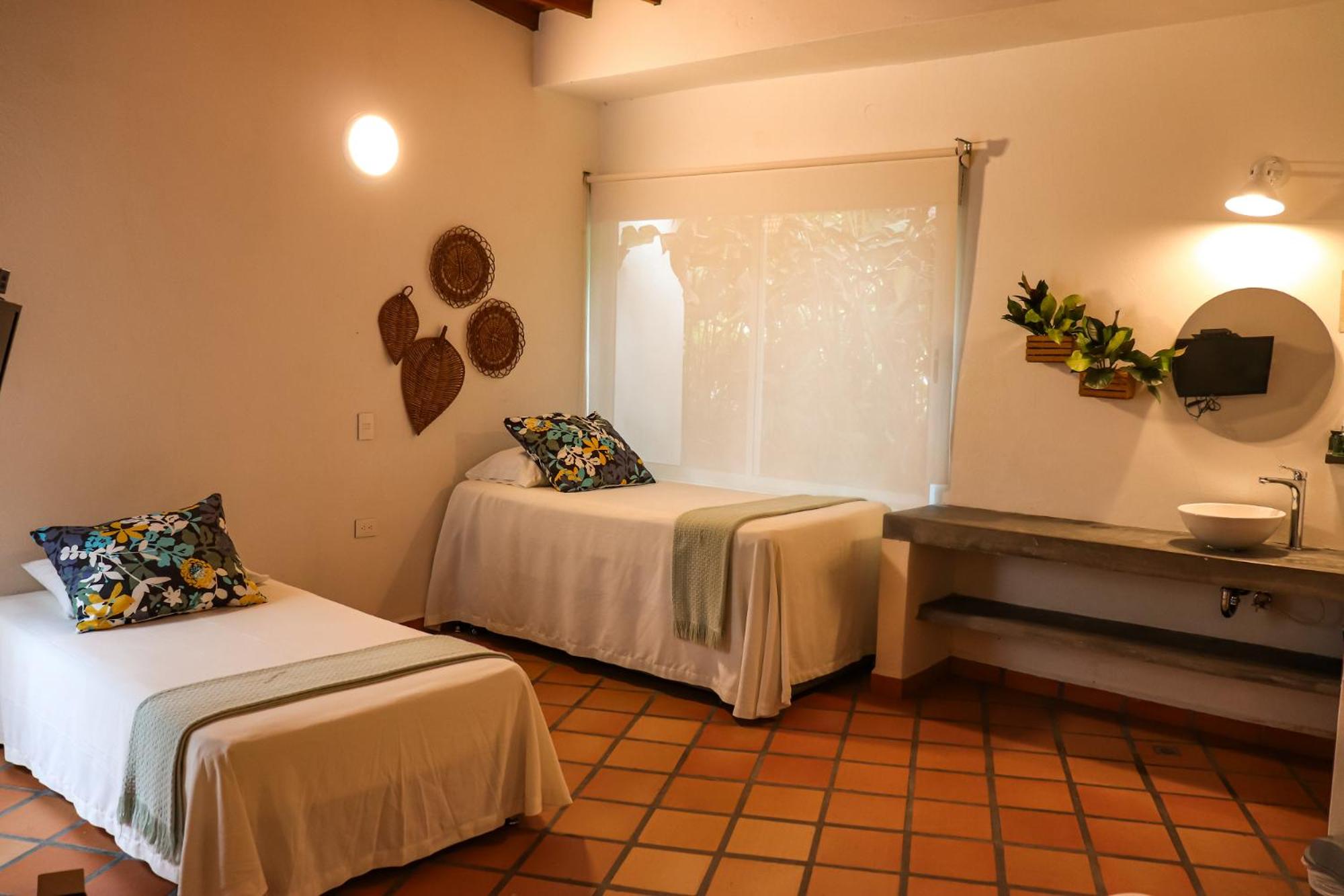 Deluxe Family Suite photo 2
