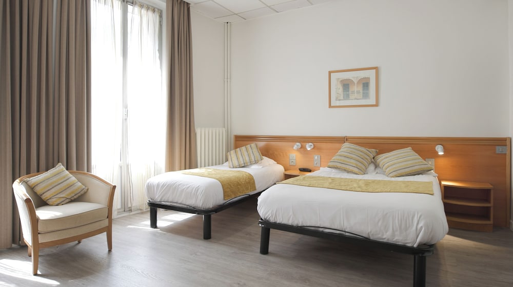 Superior Triple Room - Photo 3