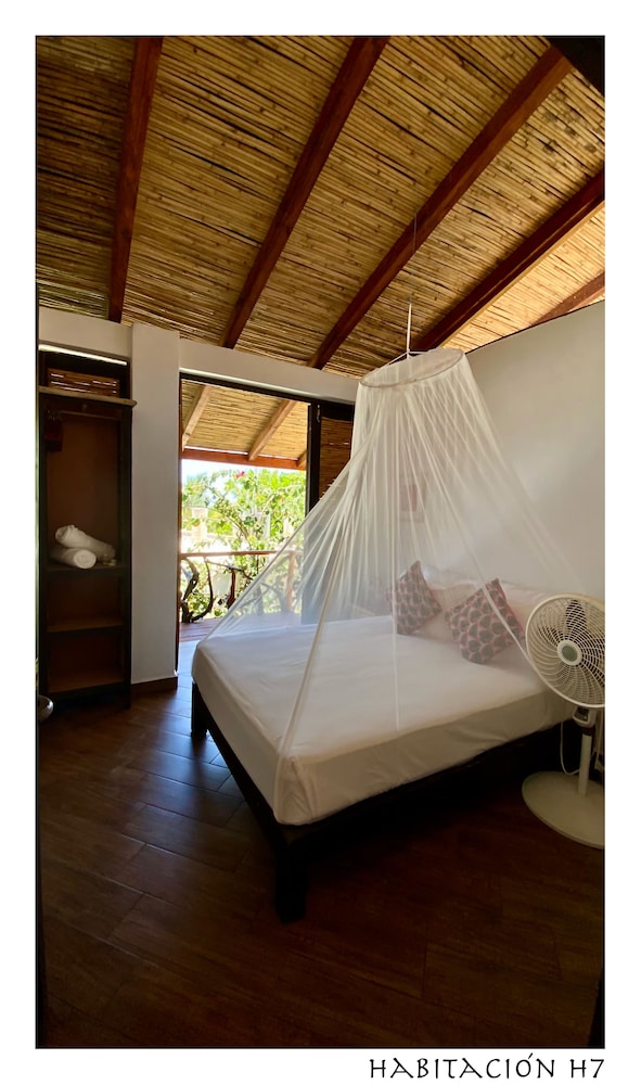 Traditional Room, Shared Bathroom, Ocean View
