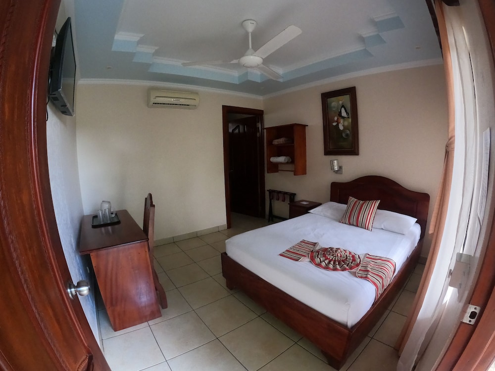 Standard Double Room photo 2