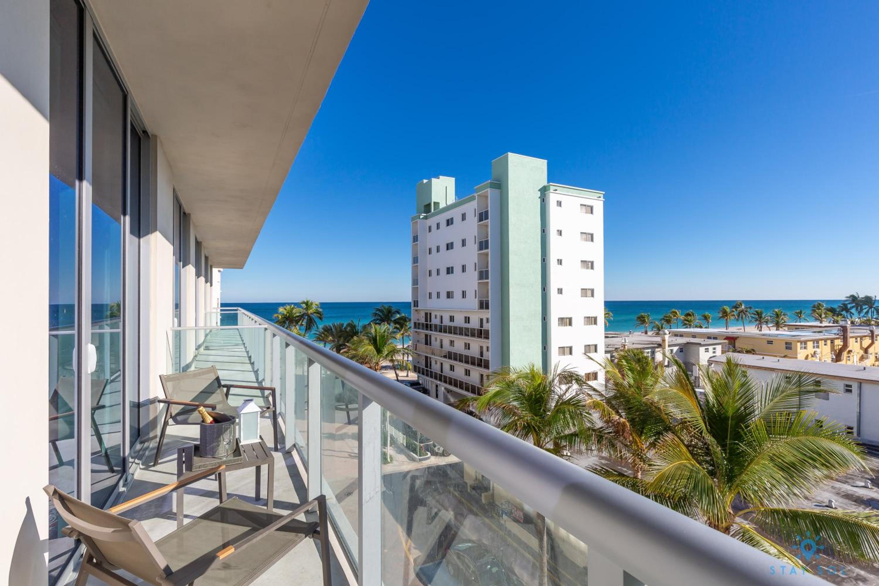 2 Bedrooms Den Balcony Ocean View