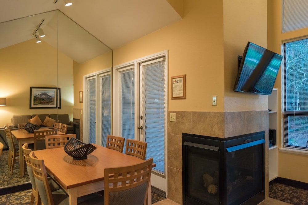 Townhome, 2 Bedrooms photo 2