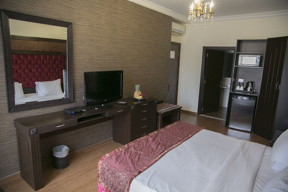Standard Double Room - Photo 6