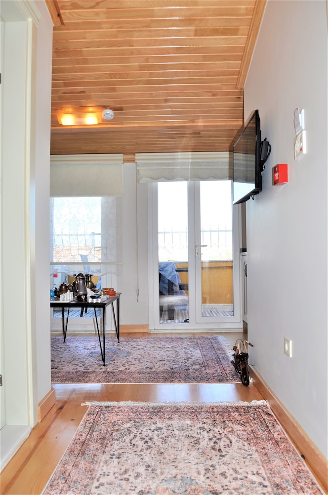Suite, Balcony, Sea View (Lotus) photo 3
