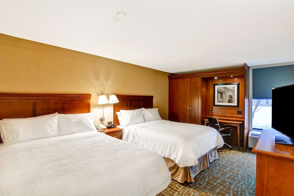 Room, 2 Queen Beds, Accessible, Non Smoking - Photo 1