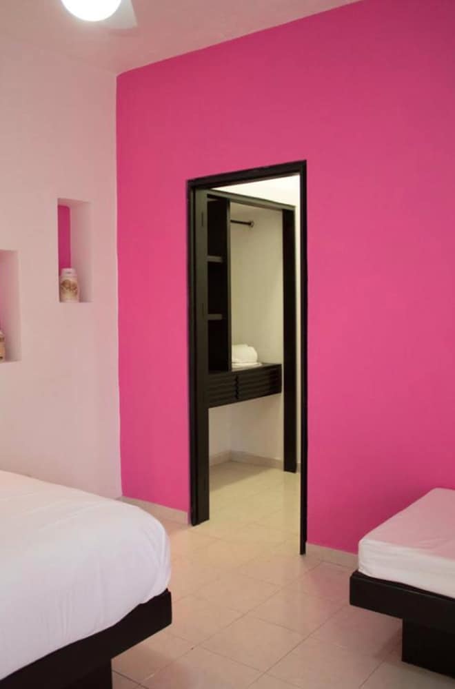 Deluxe Room, Multiple Beds, Pool View, Garden Area photo 3
