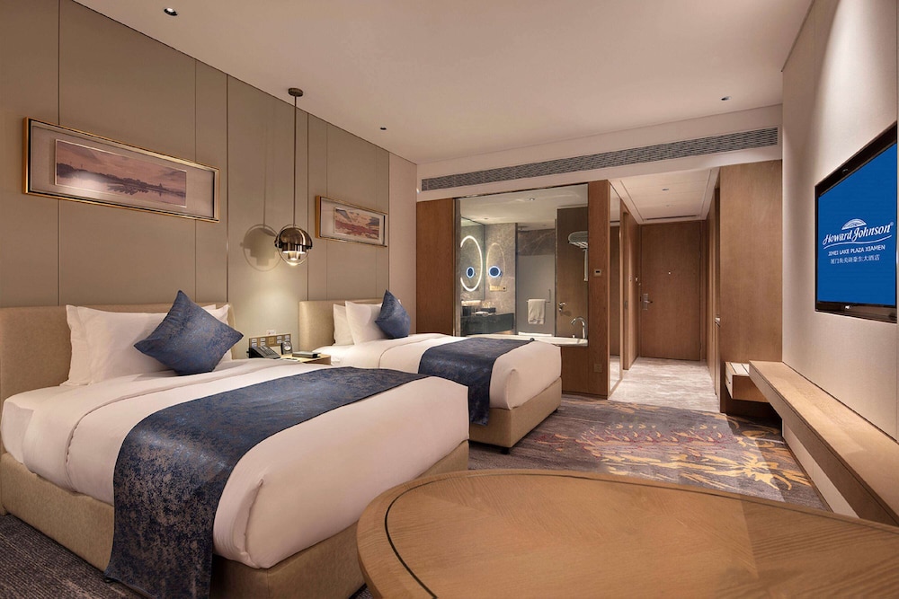 Executive Room, 1 King Bed, Non Smoking (Hollywood Room)