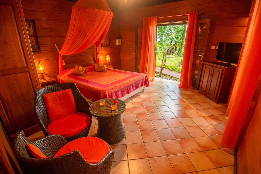 Bungalow (HIBISCUS) photo 1