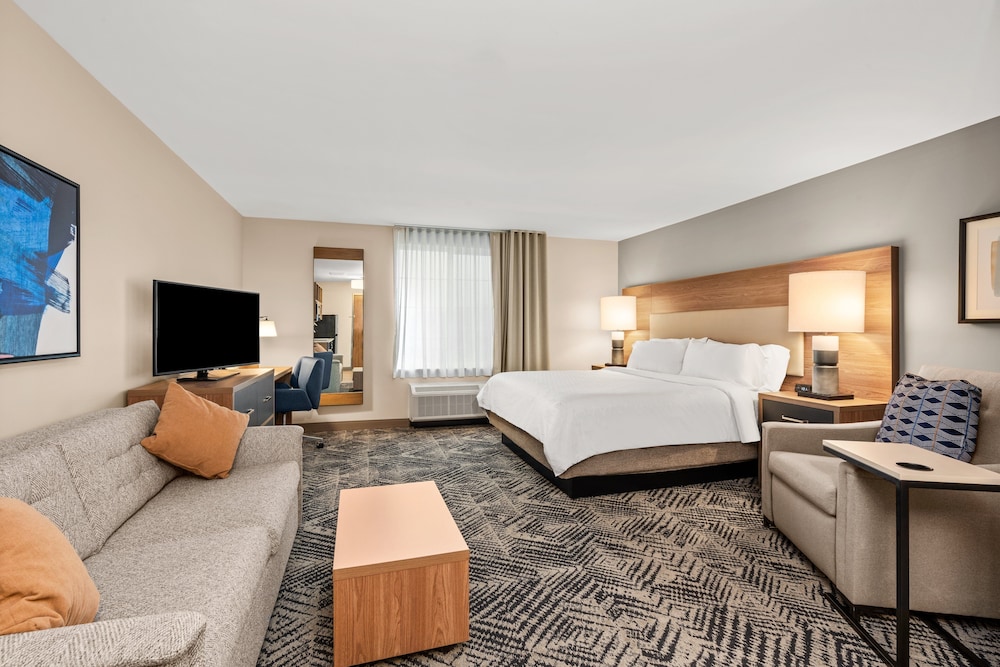 Studio Suite, 1 King Bed - Photo 1