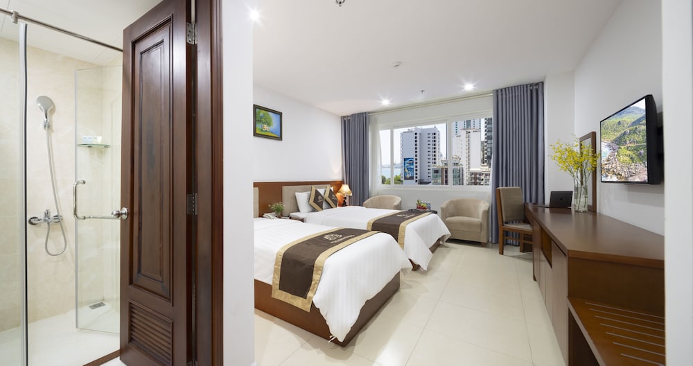 Senior Triple Room