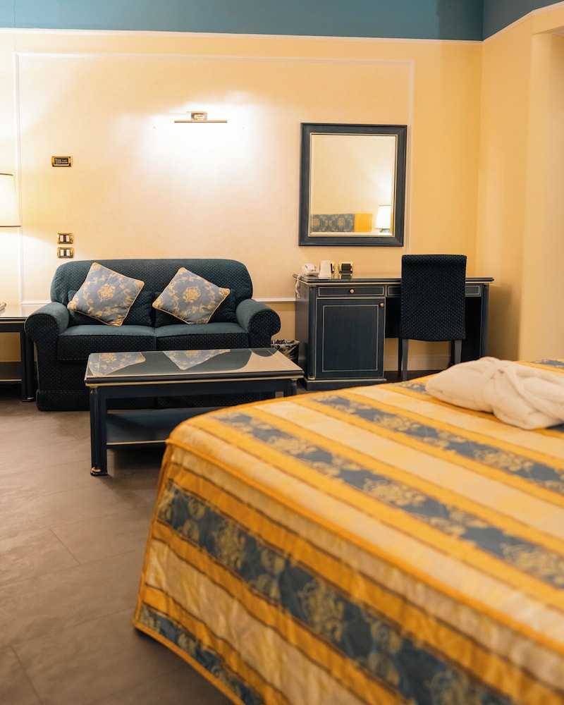 Superior Room - Photo 6
