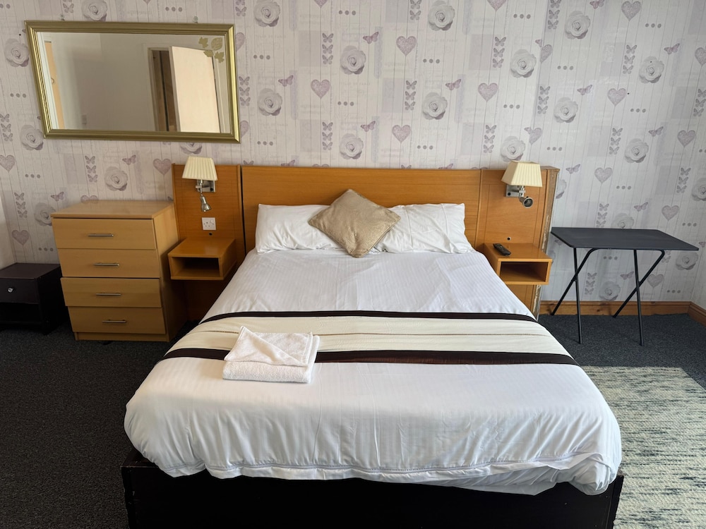 Premium Large Double Room 101