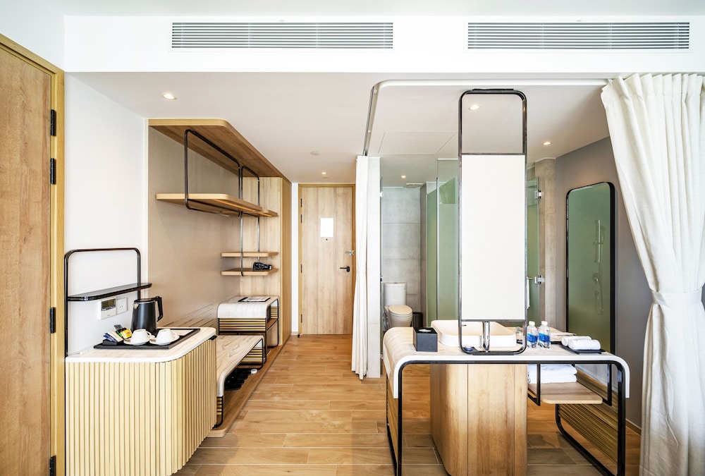 Premier Deluxe Ocean View Twin - Photo 3
