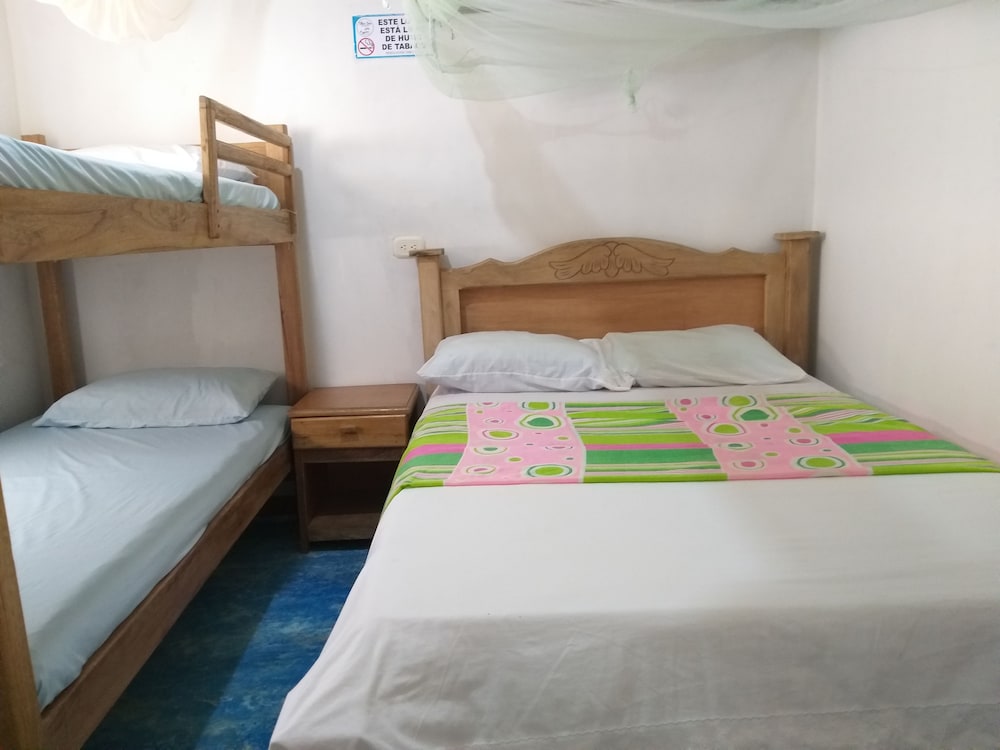 Economy Quadruple Room photo 1