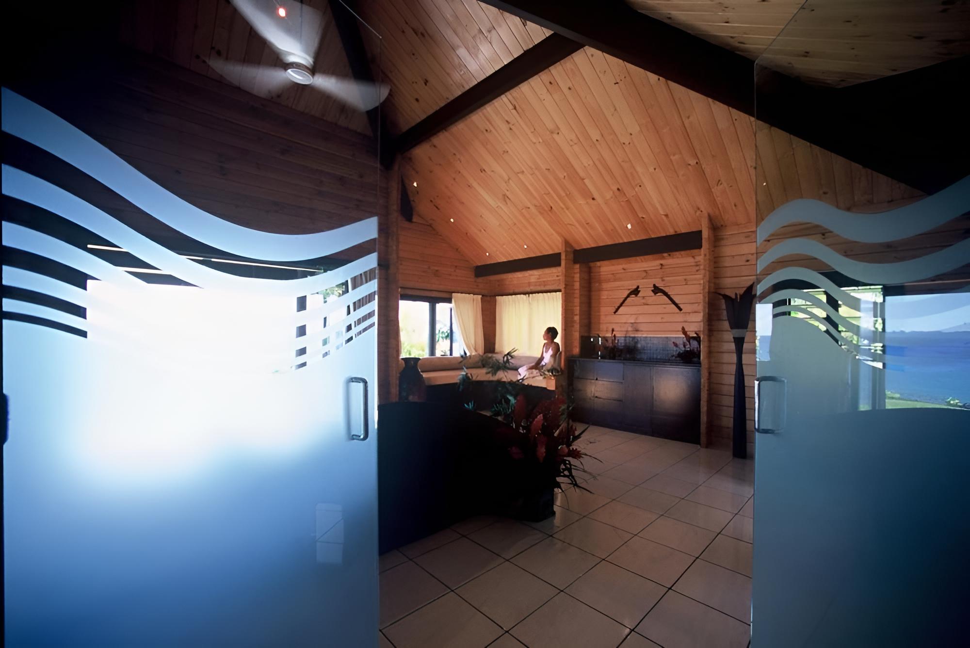 Luxury Villa, Oceanfront photo 2