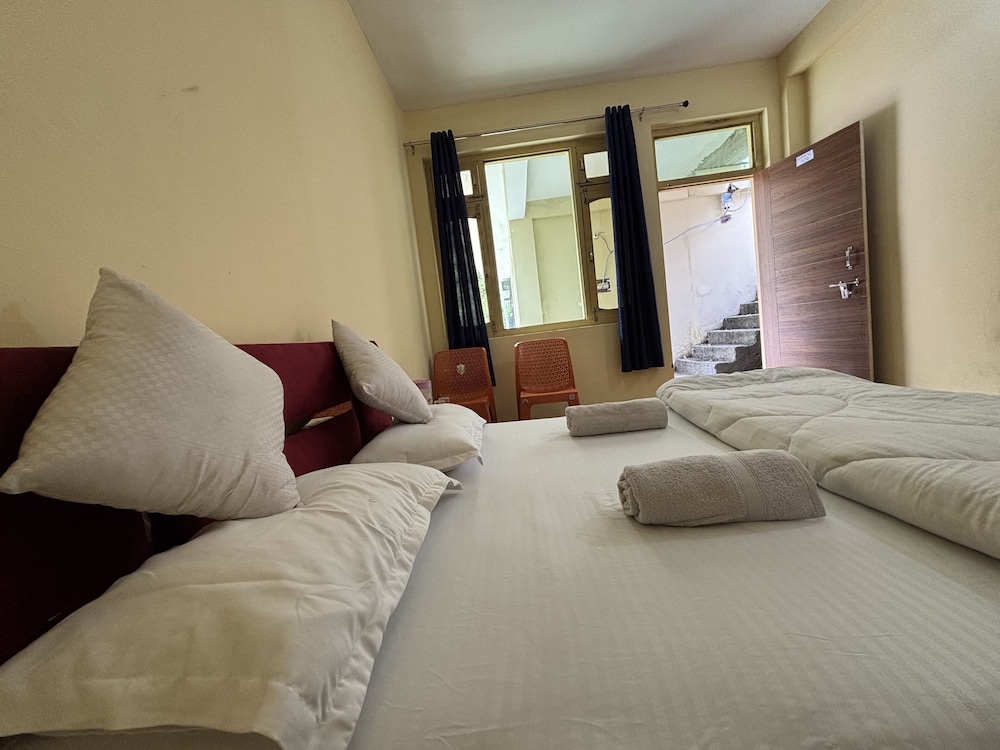 Deluxe Double Room, Hill View photo 2