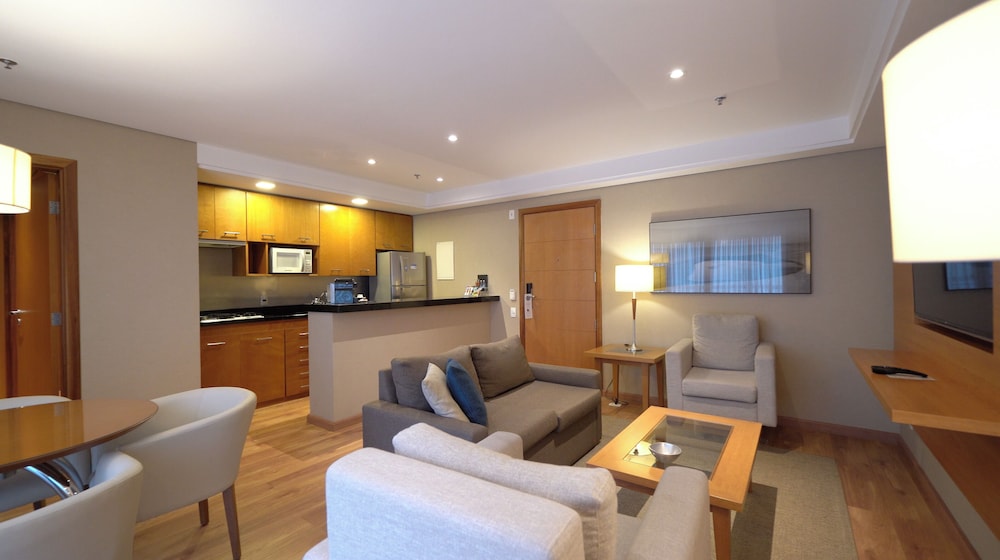 Suite thumbnail 5