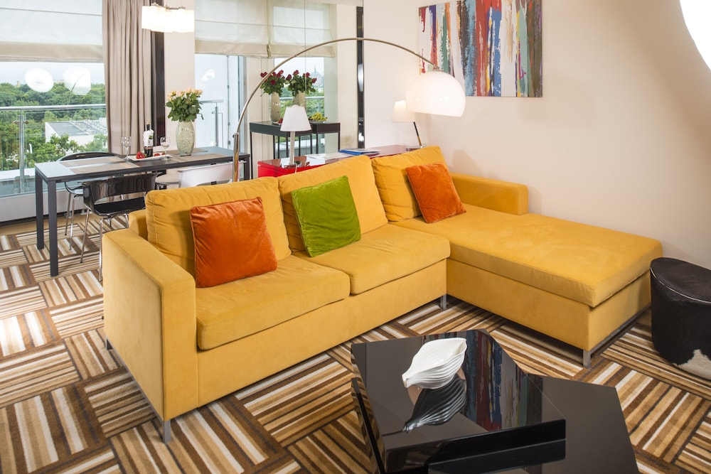 Suite, 1 Bedroom, City View
