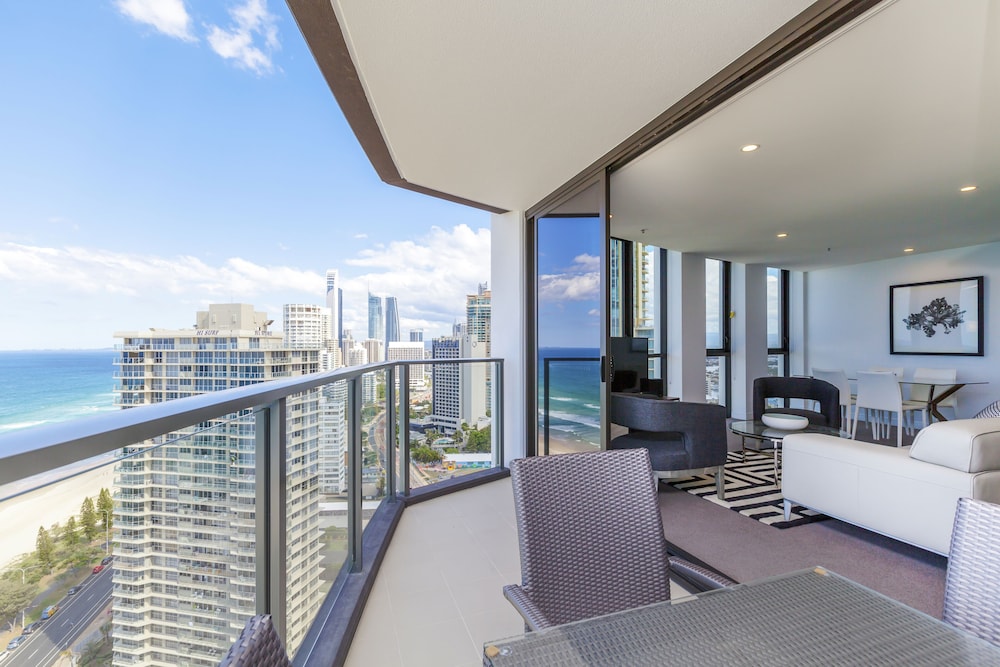 2 Bedroom Ocean View Apartment photo 2