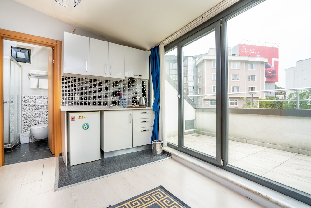 Standard Studio, 1 Double Bed, City View photo 2