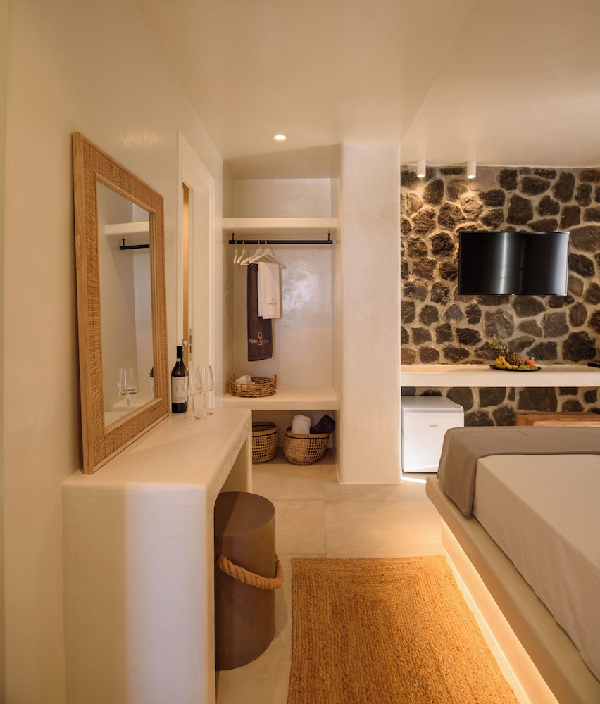 Standard Double Room - Photo 20