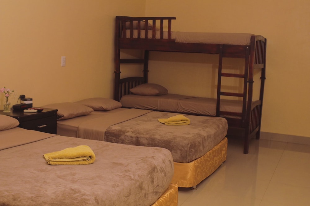 Classic Quadruple Room, Private Bathroom