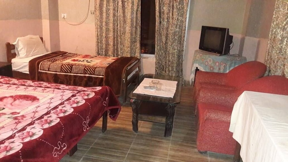 Twin Room - Photo 2