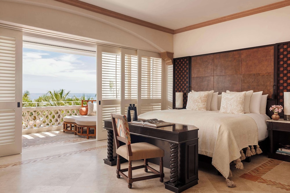 Junior Suite, Oceanfront (with Plunge Pool)