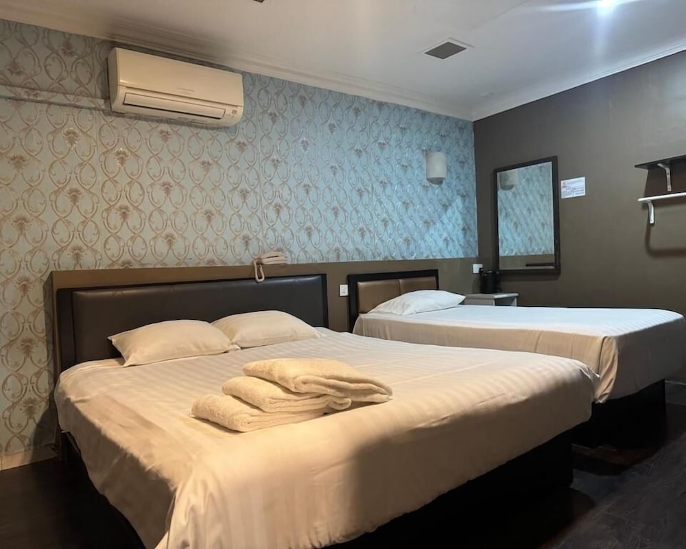 Premium Triple Room, City View photo 2