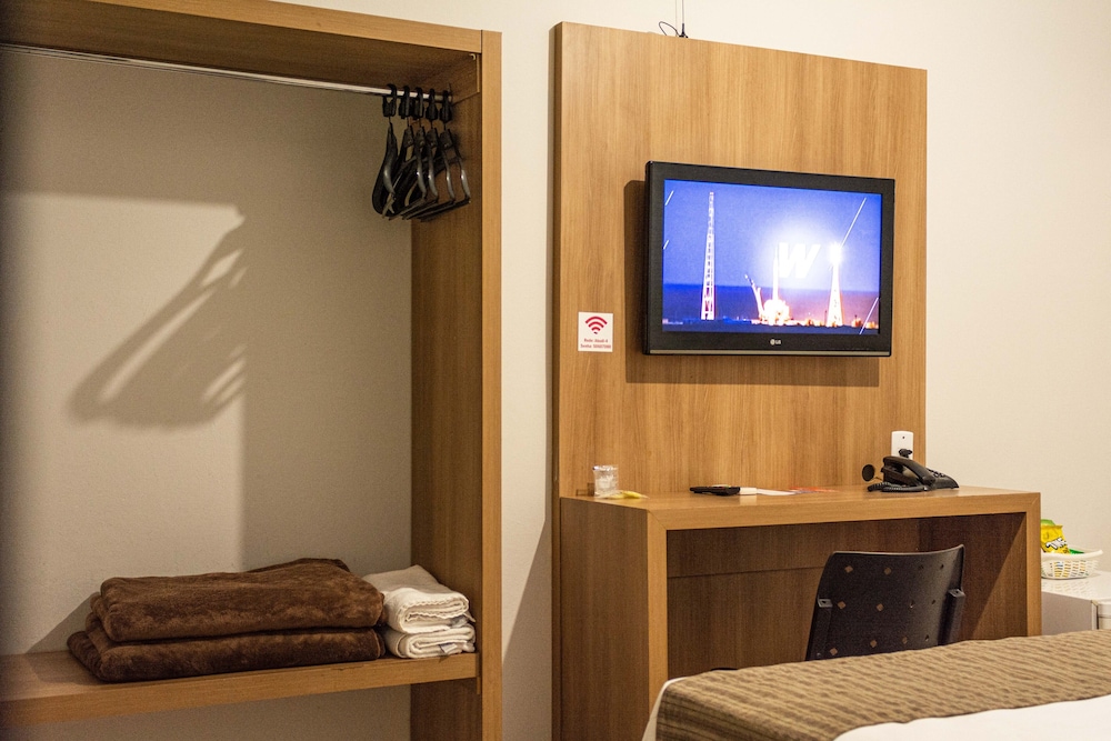 Deluxe Twin Room photo 3