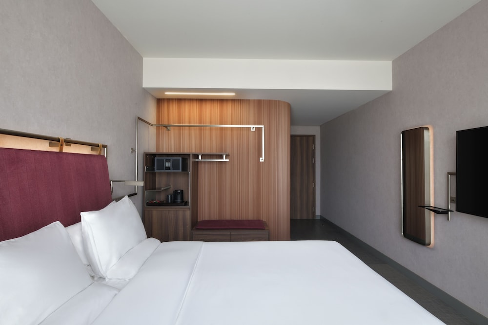 Suite, 1 Double Bed, River View - Photo 14