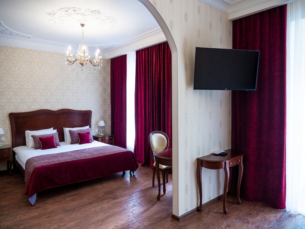 Executive Suite photo 2