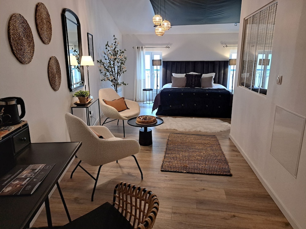 Premium Double Room photo 2