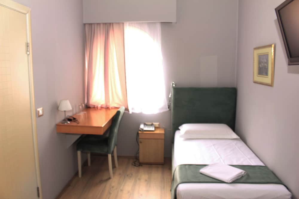 Classic Double or Twin Room
